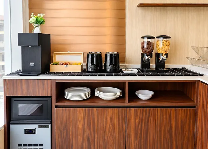 Sr Compact Sinchon Hotel