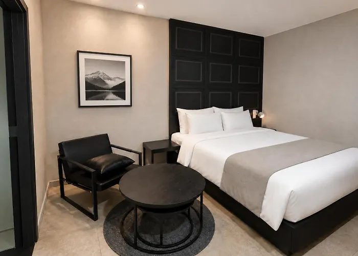 Hotel Sr Compact Sinchon 4*